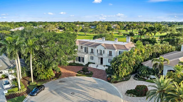 a view of an outdoor space with city view