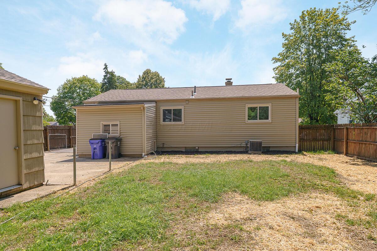 2250 Nottingham Road Columbus, OH 43221 - Photo 20 of 25 Back of house