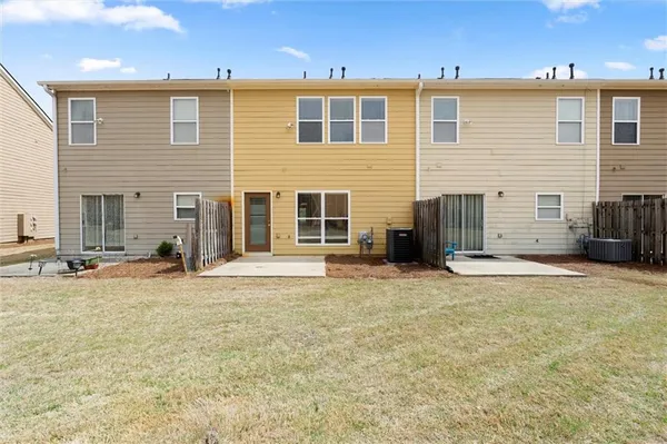 $2,295 | 1947 Lakeshore Overlook Circle Northwest, Kennesaw, GA 30152
