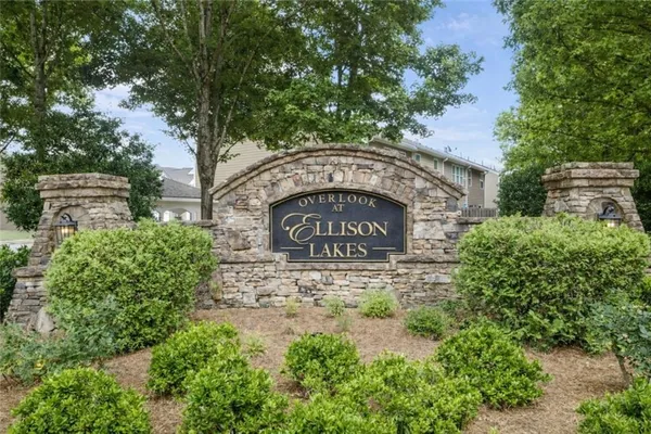 $2,295 | 1947 Lakeshore Overlook Circle Northwest, Kennesaw, GA 30152