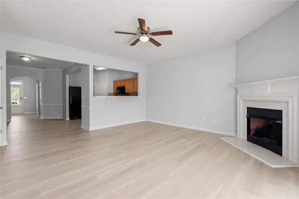 $2,295 | 1947 Lakeshore Overlook Circle Northwest, Kennesaw, GA 30152