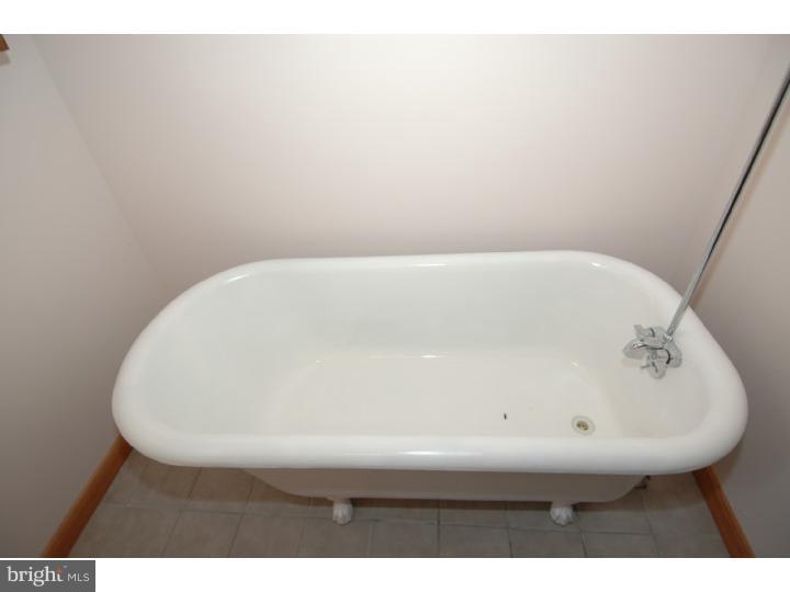 255 Burrs Road Burlington, NJ 08016 - Photo 14 of 14 Bathroom