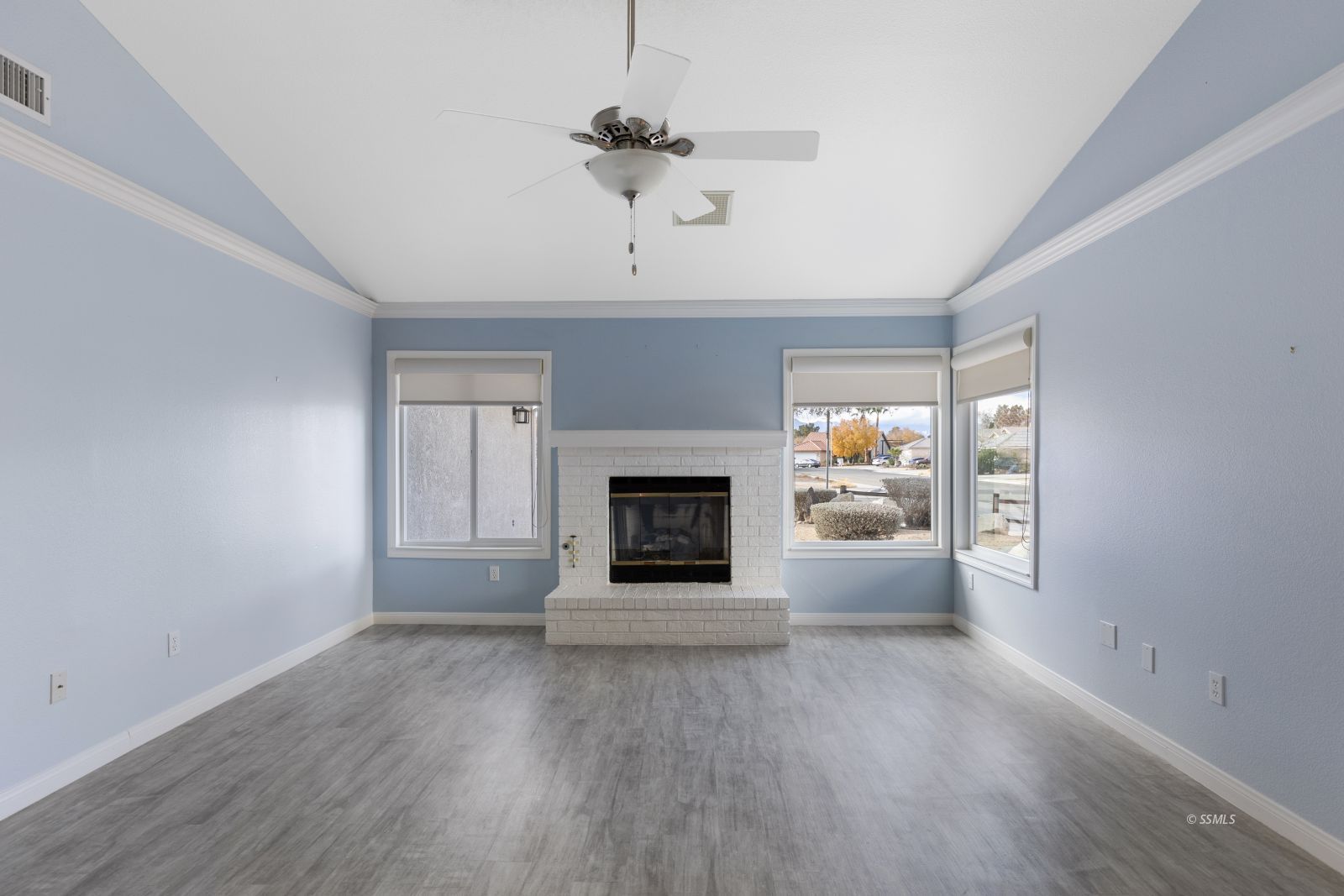 718 Regency Court Ridgecrest, CA 93555 - Photo 11 of 43