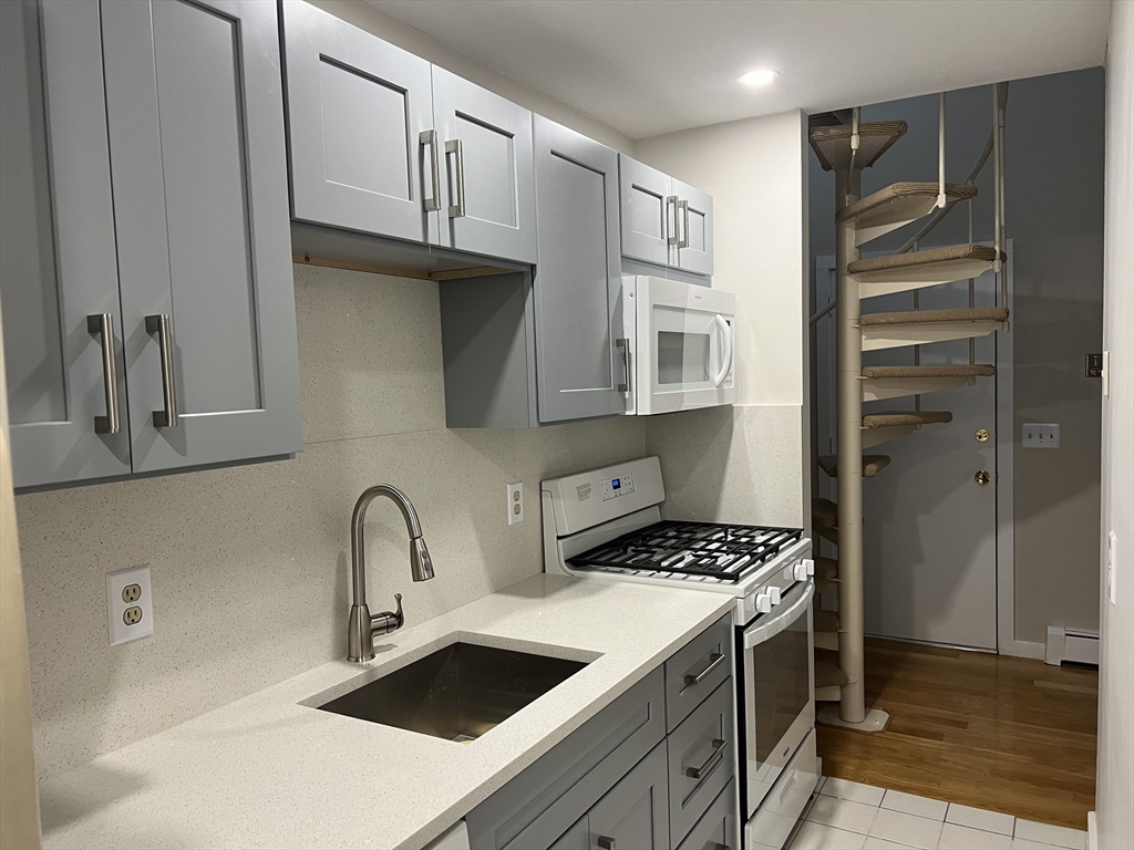 405 Great Road, Unit 8 Acton, MA 01720 - Photo 5 of 21 Gallery Image 5