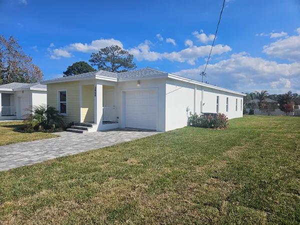 $445,900 | 3868 Southeast Grant Street, Stuart, FL 34997