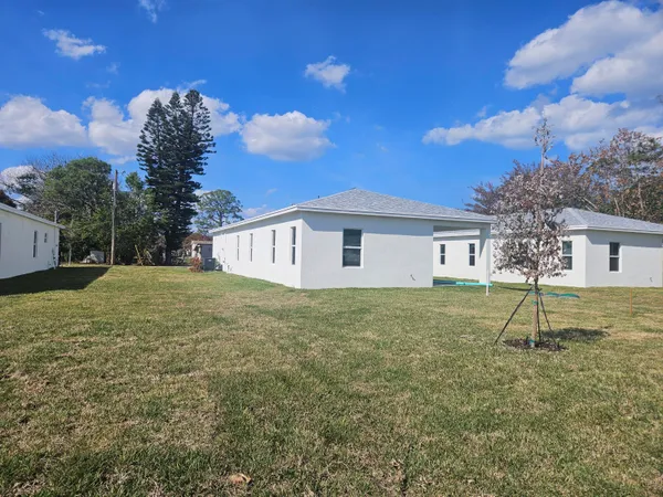 $445,900 | 3868 Southeast Grant Street, Stuart, FL 34997