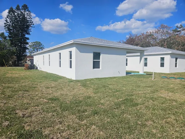 $445,900 | 3868 Southeast Grant Street, Stuart, FL 34997