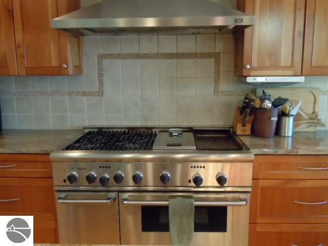 6959 Deepwater Point Road Williamsburg, MI 49690 - Photo 17 of 25 1730494-16.JPG