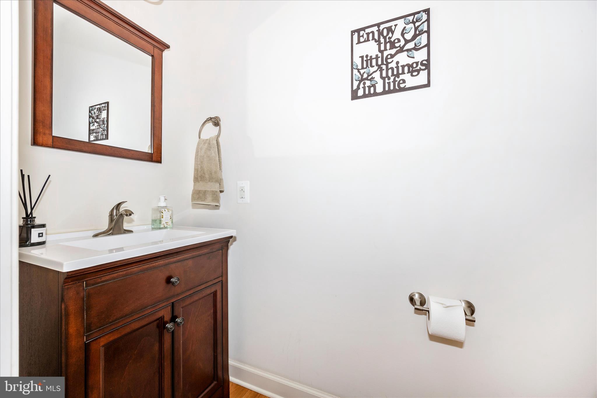 7145 Linganore Road New Market, MD 21774 - Photo 19 of 55 Powder Room