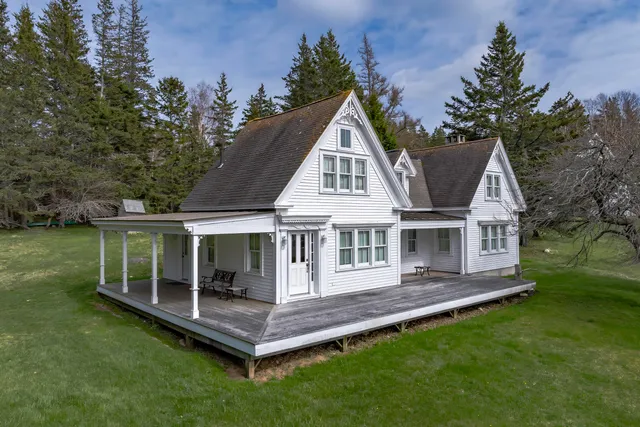 $675,000 | 55 Ferry Road, Swans Island, ME 04685