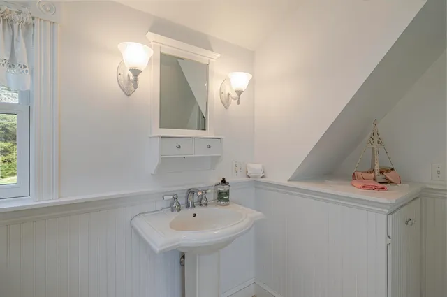 $675,000 | 55 Ferry Road, Swans Island, ME 04685