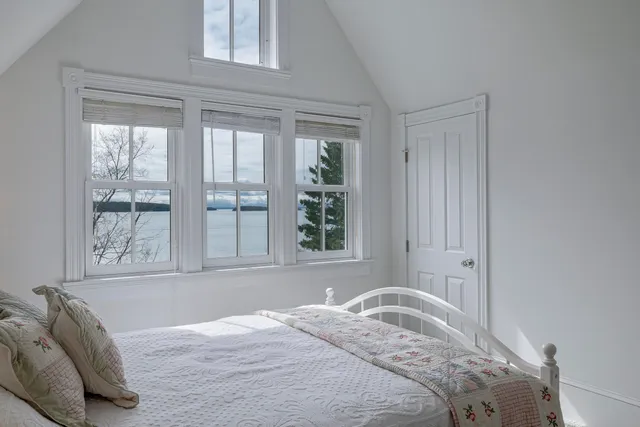 $675,000 | 55 Ferry Road, Swans Island, ME 04685