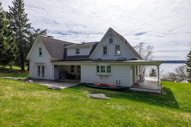 $675,000 | 55 Ferry Road, Swans Island, ME 04685