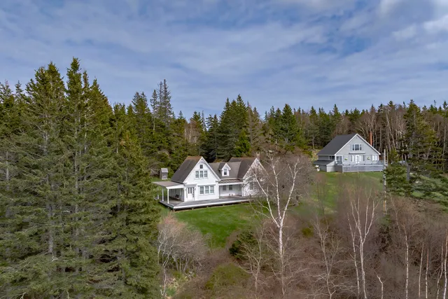 $675,000 | 55 Ferry Road, Swans Island, ME 04685