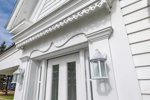 $675,000 | 55 Ferry Road, Swans Island, ME 04685