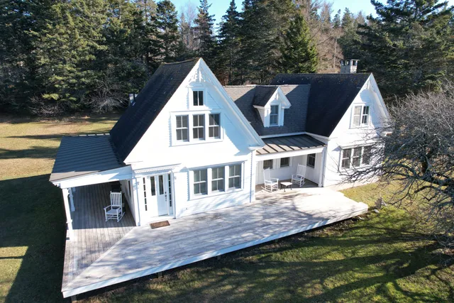 $675,000 | 55 Ferry Road, Swans Island, ME 04685