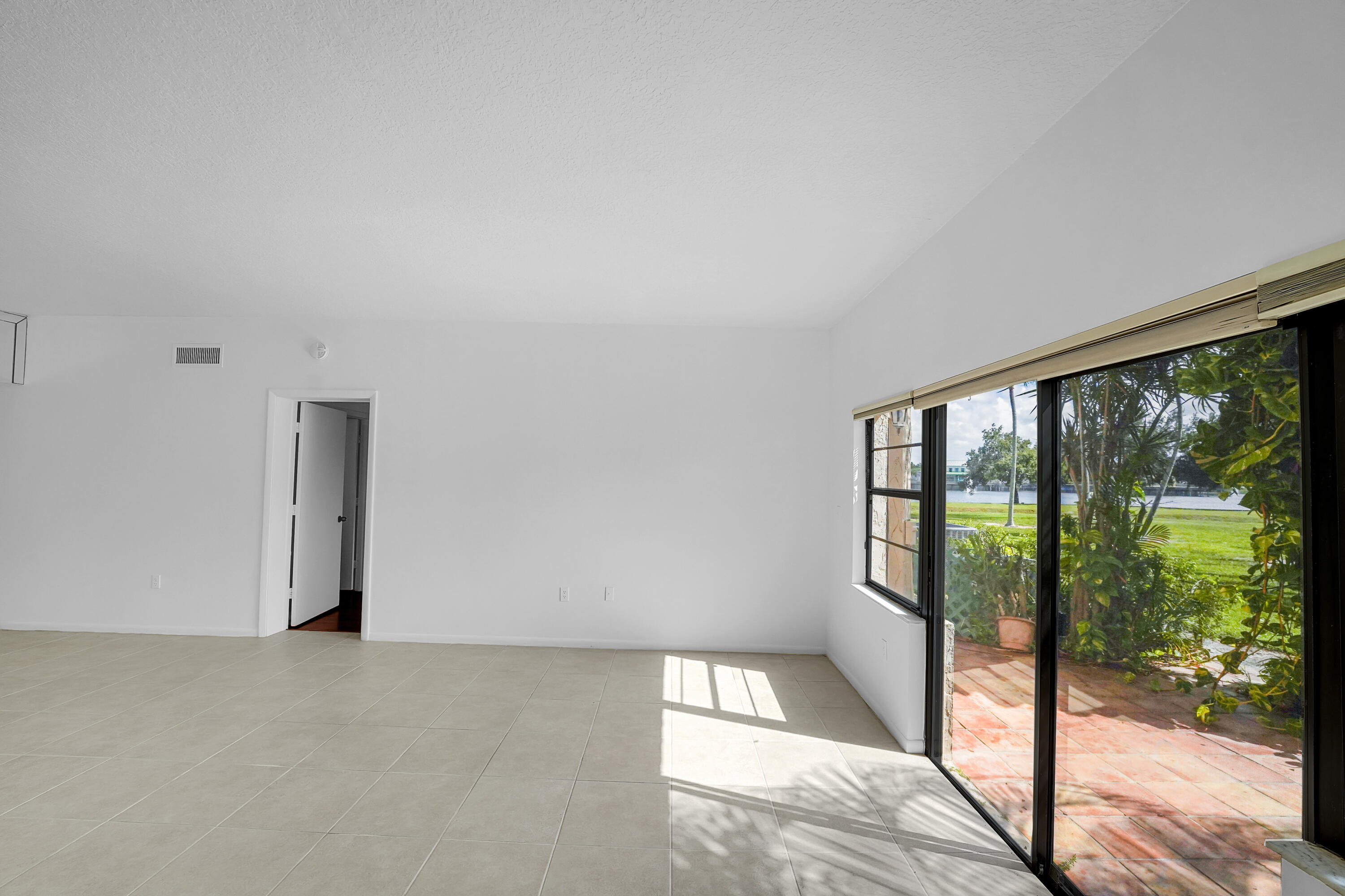 6654 Villa Sonrisa Drive, Unit 412 Boca Raton, FL 33433 - Photo 30 of 64 DSC08191