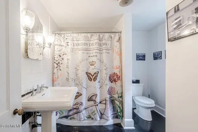 $595,000 | 6 Blue Hill Road, Great Barrington, MA 01230