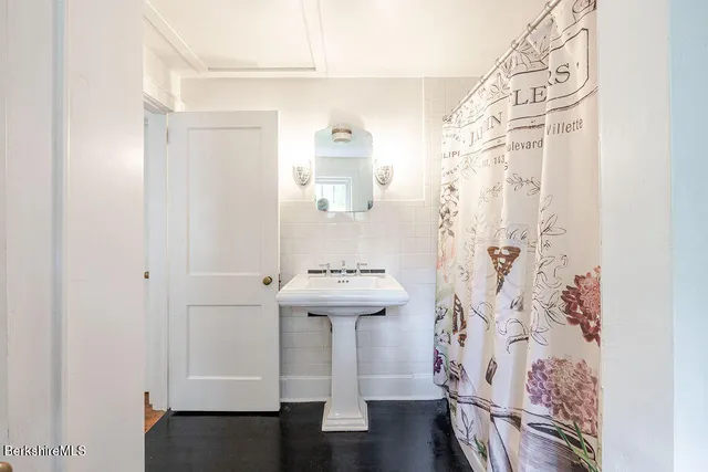 $595,000 | 6 Blue Hill Road, Great Barrington, MA 01230