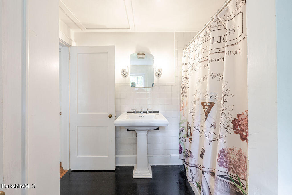 6 Blue Hill Road Great Barrington, MA 01230 - Photo 32 of 43 Full bath- 2nd level