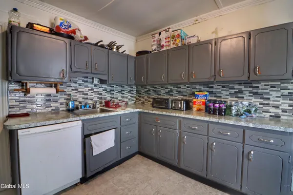 $219,000 | 694 4th Avenue, Troy, NY 12182