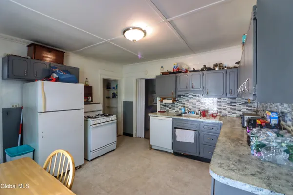 $219,000 | 694 4th Avenue, Troy, NY 12182