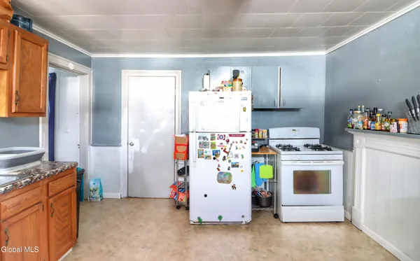 $219,000 | 694 4th Avenue, Troy, NY 12182