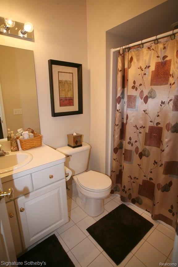 7261 Rabbit Ears Pass, Unit 36 Clarkston, MI 48346 - Photo 19 of 27 Full 3rd Bath