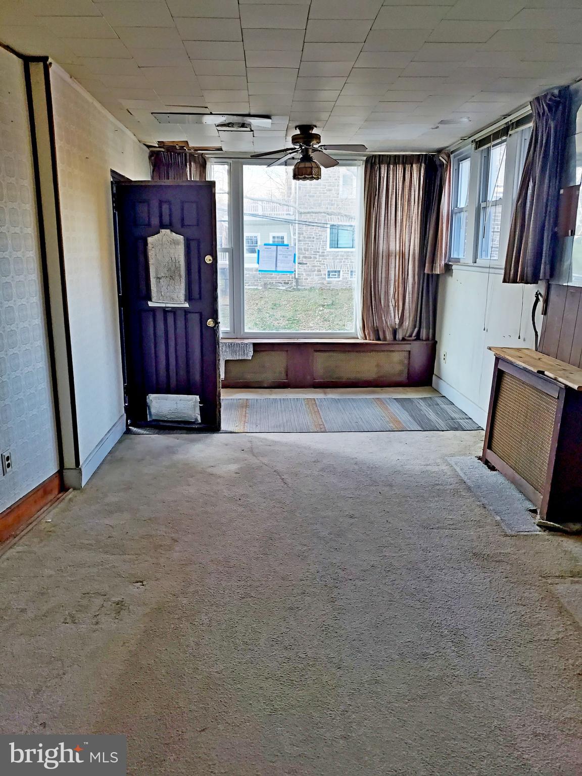 5100 Gainor Road Philadelphia, PA 19131 - Photo 3 of 12 1st floor living room