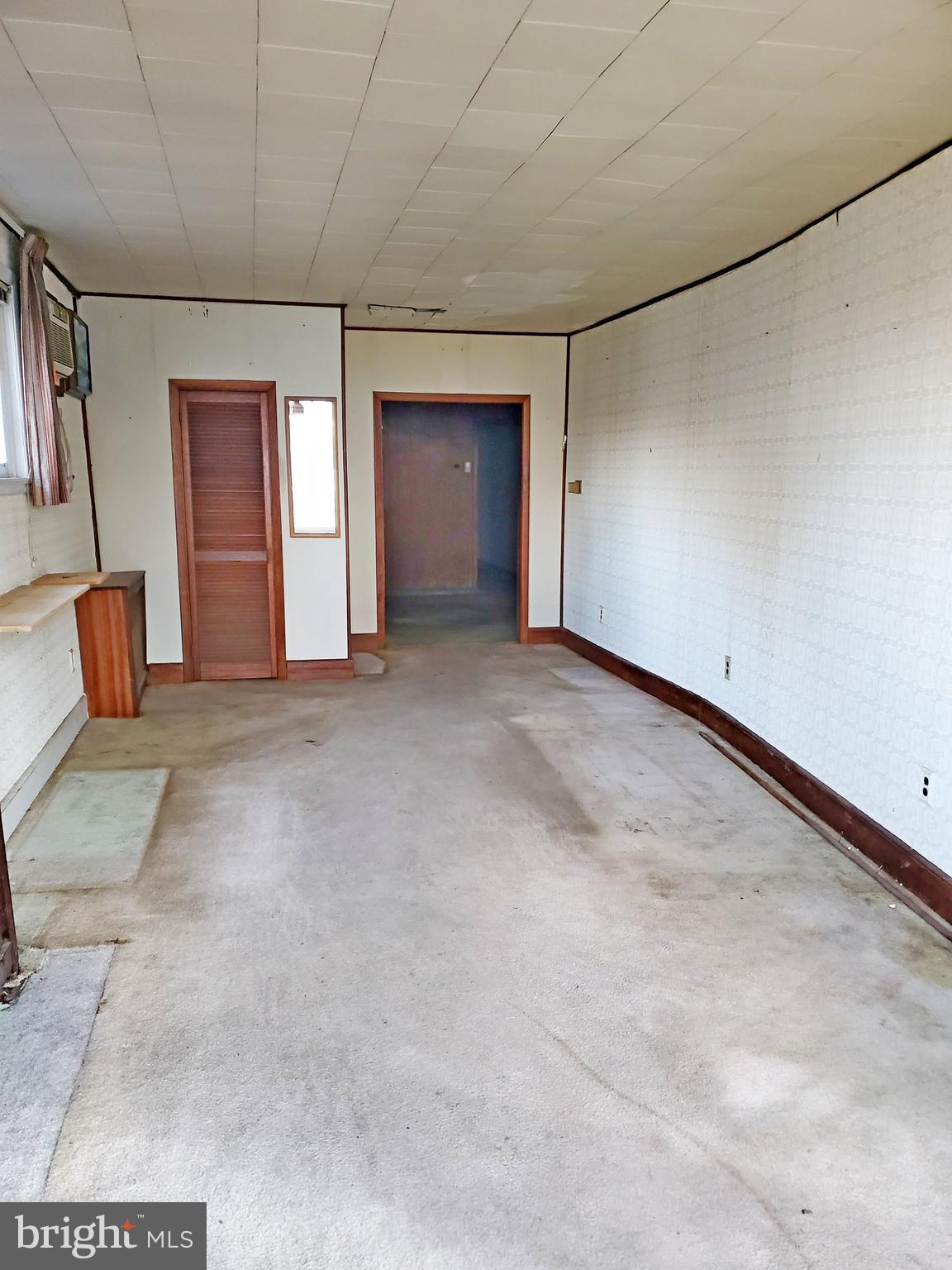 5100 Gainor Road Philadelphia, PA 19131 - Photo 4 of 12 1st floor living room