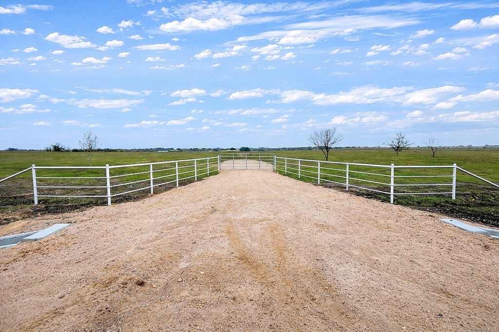 532 Rd Weimar Tx 78962 Road Weimar, TX 78962 - Photo 2 of 9 a view of a yard with a house