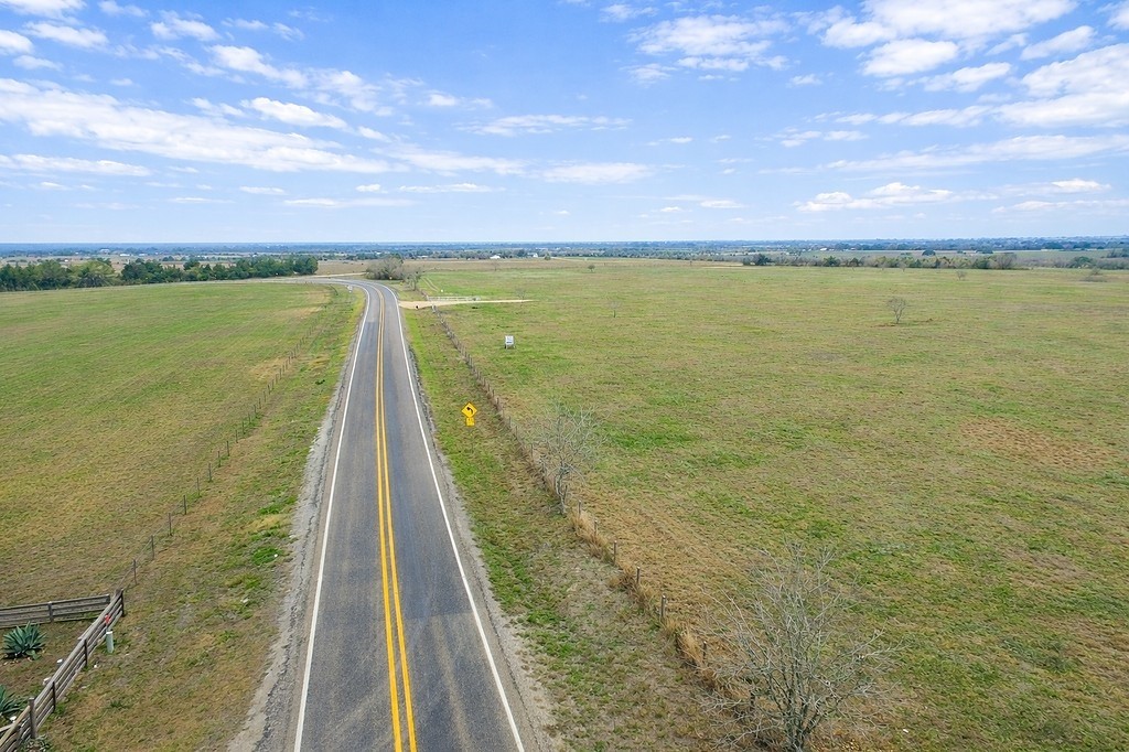 532 Rd Weimar Tx 78962 Road Weimar, TX 78962 - Photo 6 of 9 a view of an ocean