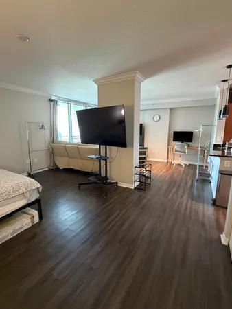 $2,200 | 600 South Dixie Highway, Unit 250, West Palm Beach, FL 33401