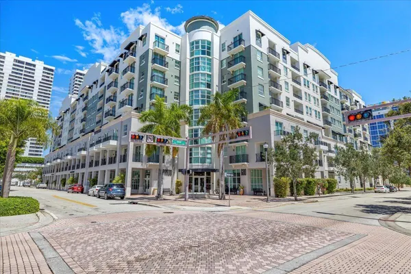 $2,200 | 600 South Dixie Highway, Unit 250, West Palm Beach, FL 33401
