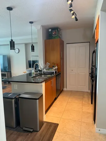 $2,200 | 600 South Dixie Highway, Unit 250, West Palm Beach, FL 33401