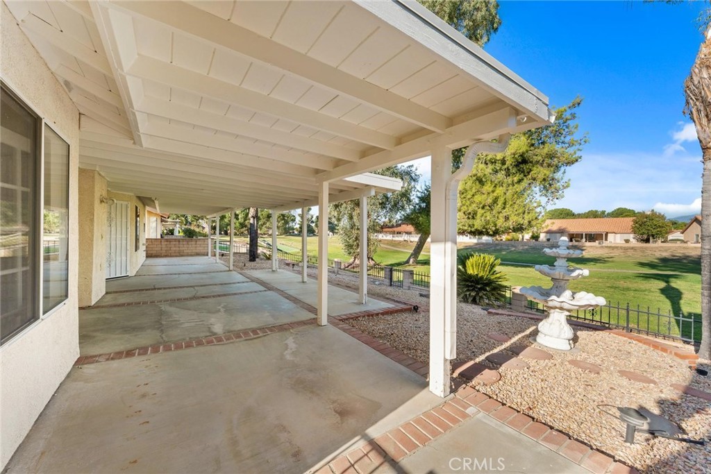 1886 Tamarack Lane Hemet, CA 92545 - Photo 26 of 40 a view of a porch