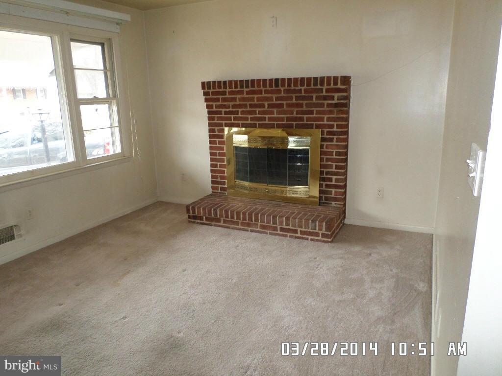 1354 Ava Road Severn, MD 21144 - Photo 3 of 12 Living Room