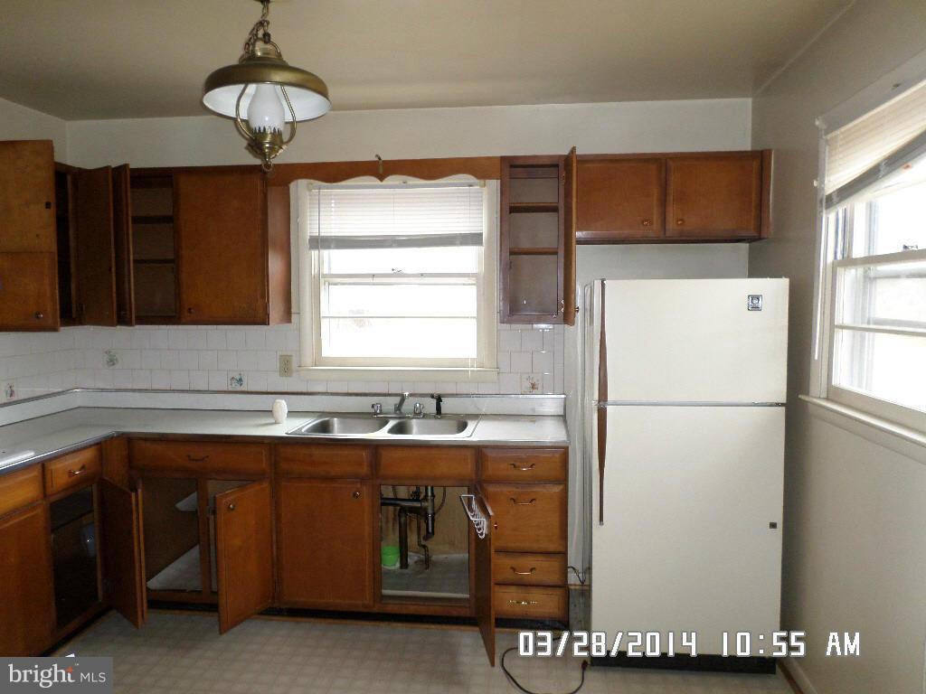1354 Ava Road Severn, MD 21144 - Photo 4 of 12 Kitchen