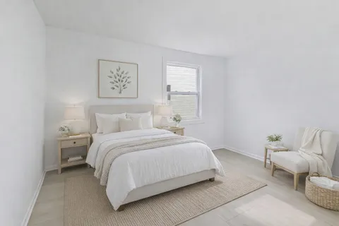 $325,000 | 1834 Jamestown Circle, Hoffman Estates, IL 60169