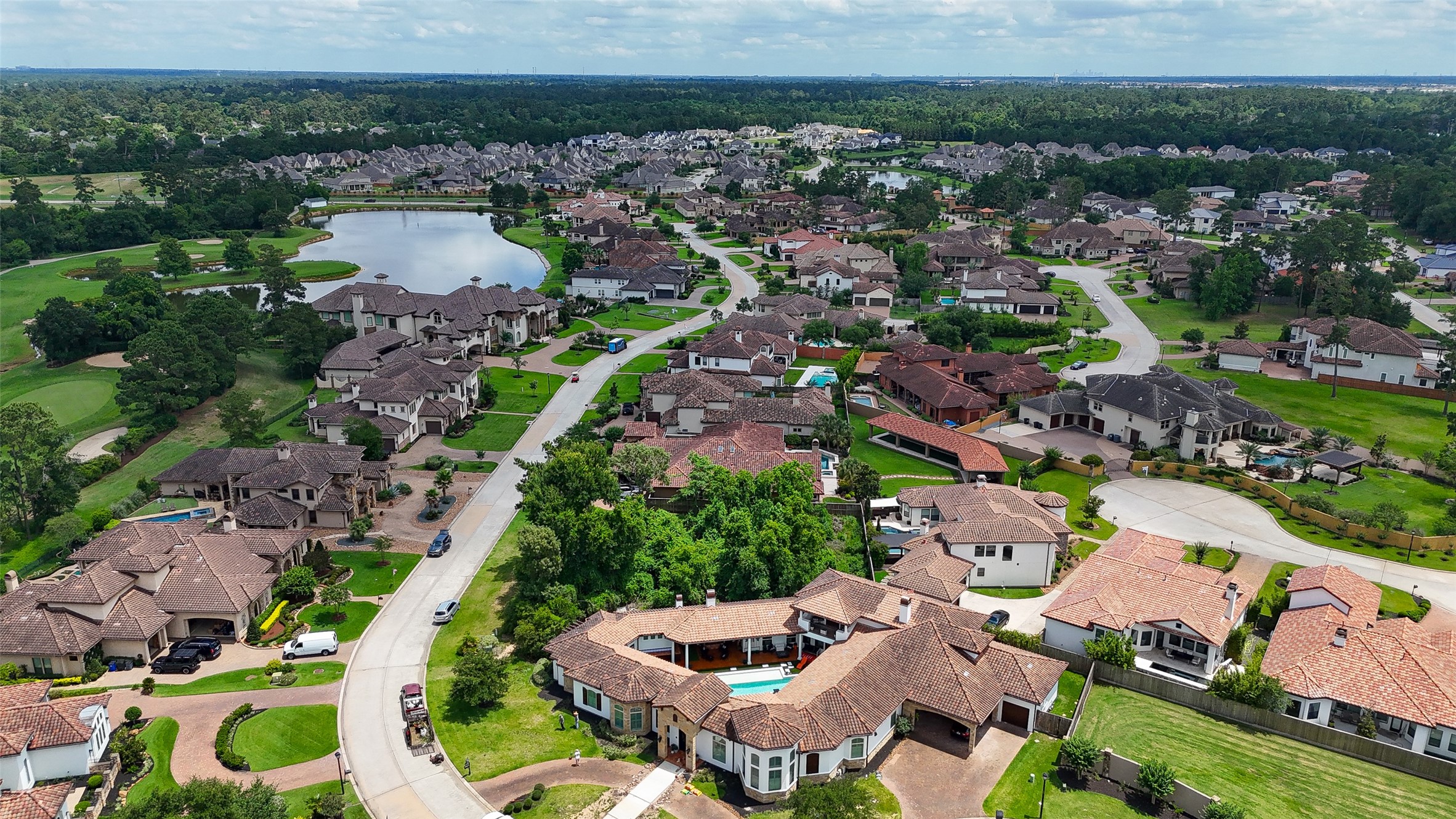 39 Post Shadow Estate Drive Spring, TX 77389 - Photo 10 of 19 an aerial view of multiple house