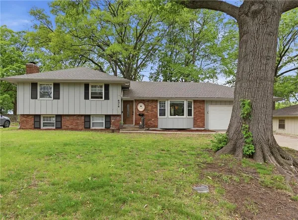$315,000 | 6316 Hedges Avenue, Raytown, MO 64133