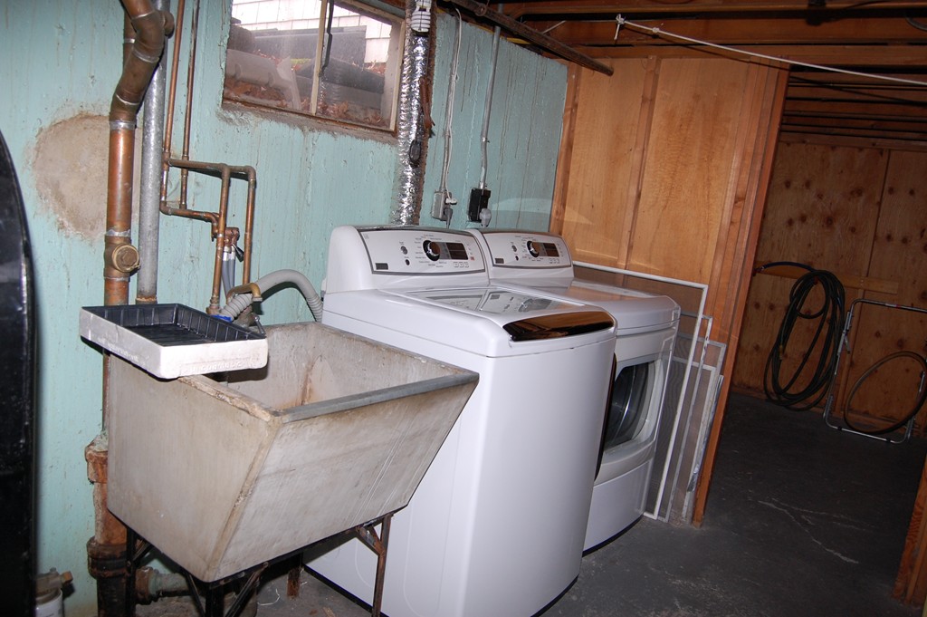 77 Old Post Road Walpole, MA 02032 - Photo 15 of 21 a utility room with dryer and washer