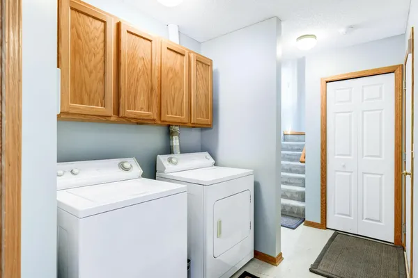 $2,500 | 10514 8th Avenue North, Minneapolis, MN 55441