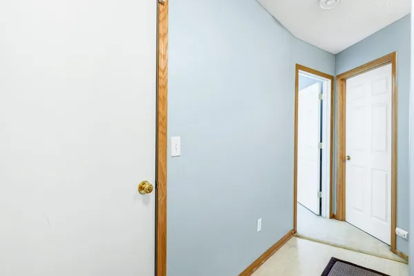 $2,500 | 10514 8th Avenue North, Minneapolis, MN 55441