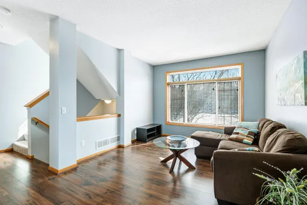 $2,500 | 10514 8th Avenue North, Minneapolis, MN 55441