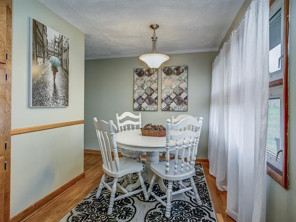 205 Lynfield Road Bristol, TN 37620 - Photo 11 of 31 Photo 12