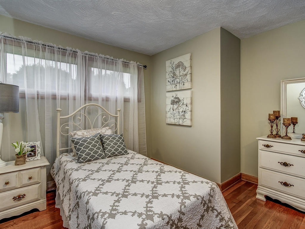 205 Lynfield Road Bristol, TN 37620 - Photo 18 of 31 Photo 19