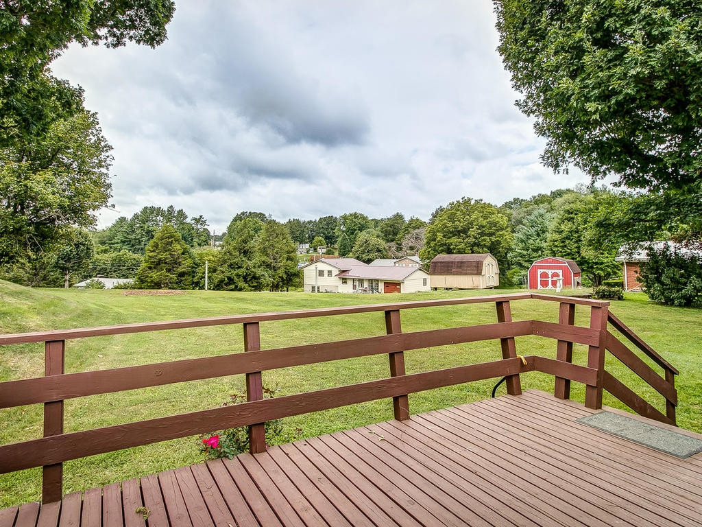205 Lynfield Road Bristol, TN 37620 - Photo 29 of 31 Photo 30