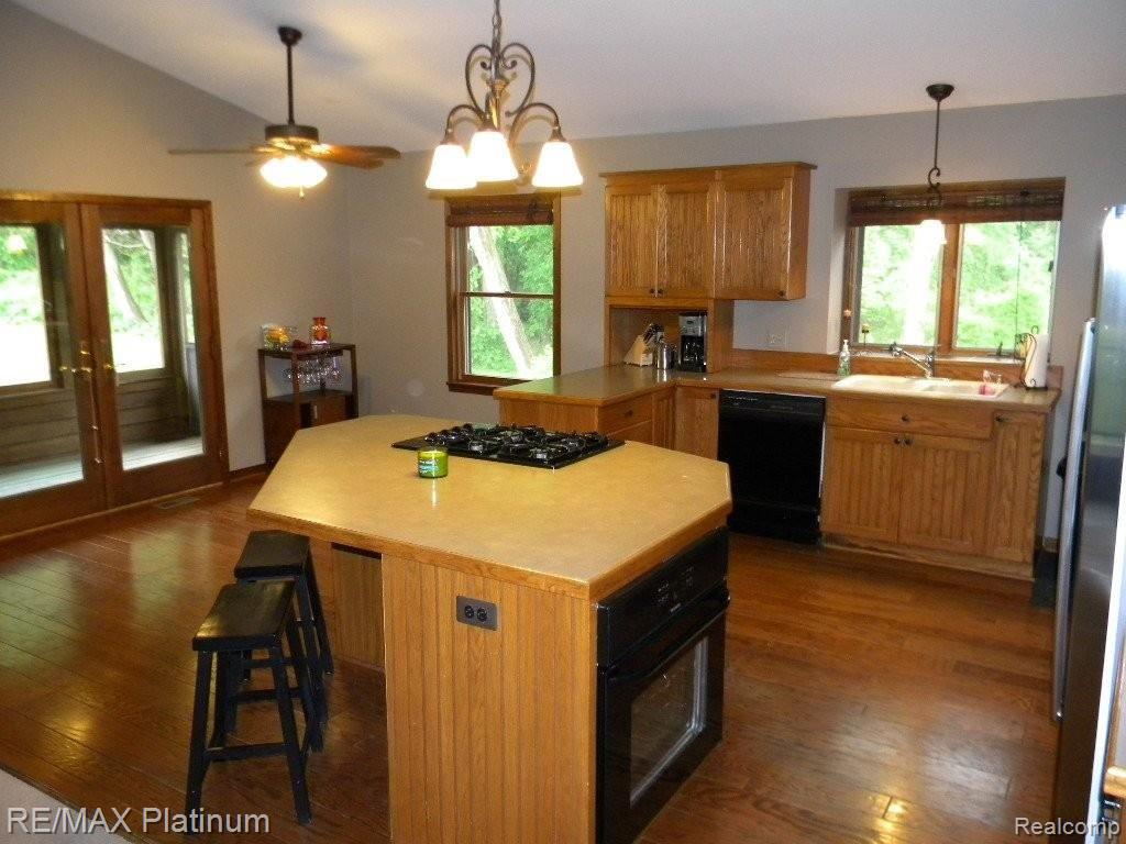 3600 East Allen Road Howell, MI 48855 - Photo 3 of 25 Built-in Appliances