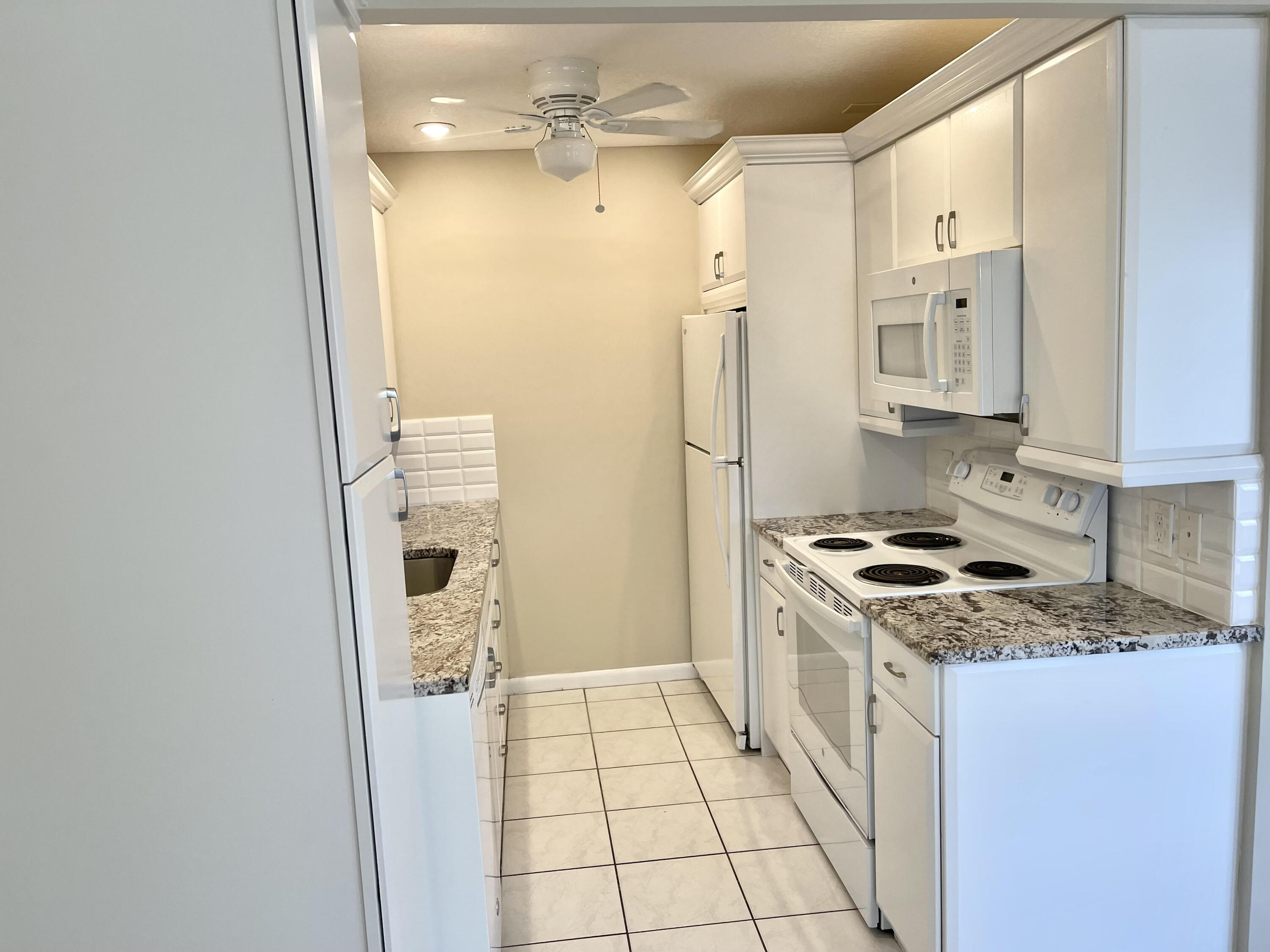 4022 Cornwall East Boca Raton, FL 33434 - Photo 4 of 32 unnamed (22)